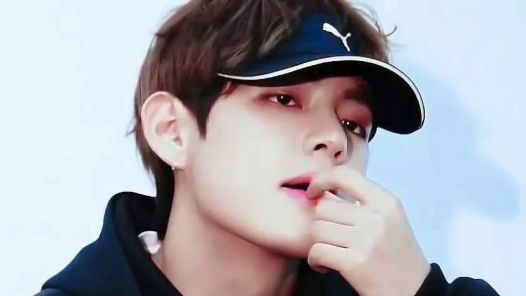 V Most Handsome Face In The World Army S Amino