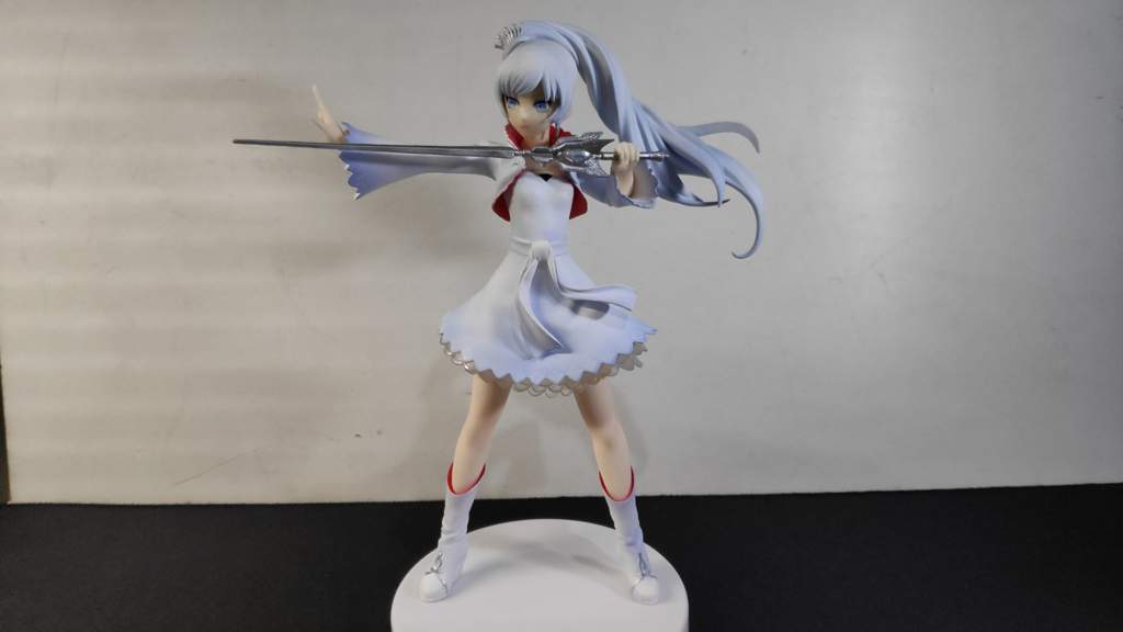 rwby weiss schnee figure