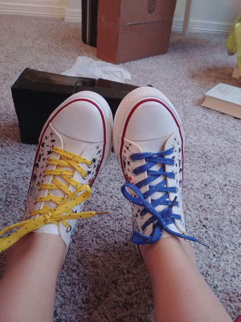 BT21 x Converse shoes unboxing ARMY�s Amino BT21 x Converse shoes unboxing ARMY�s Amino