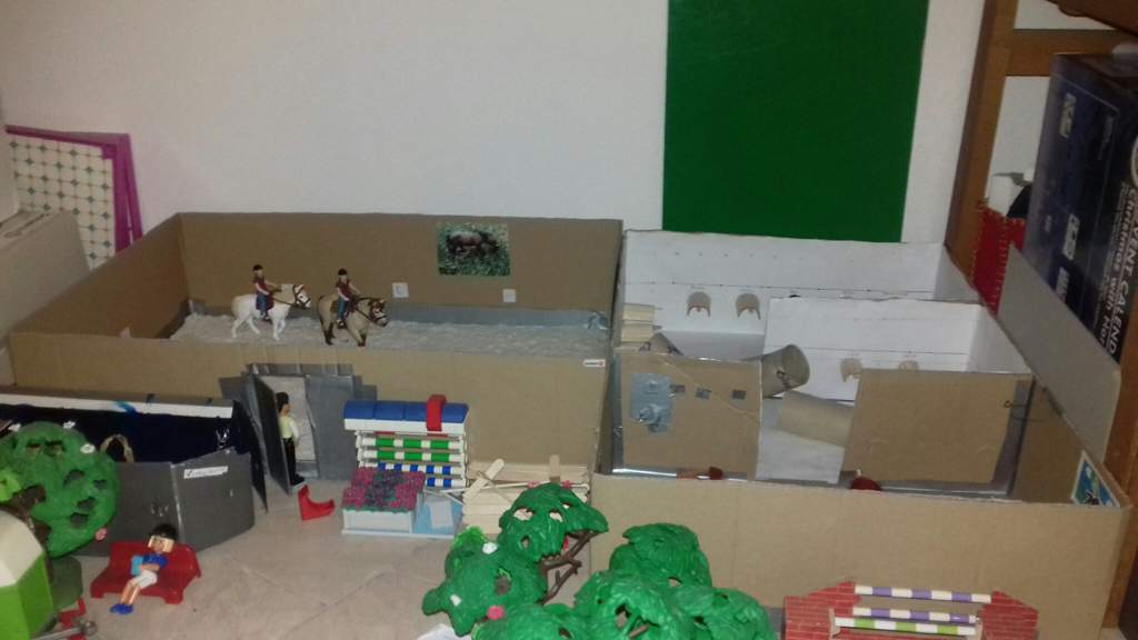 Decembers Barn Tour Schleich Horses Amino