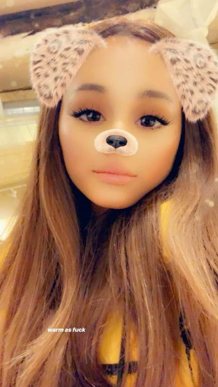 Ariana is so cute with this Snapchat filters! She so cutie, I love her ...