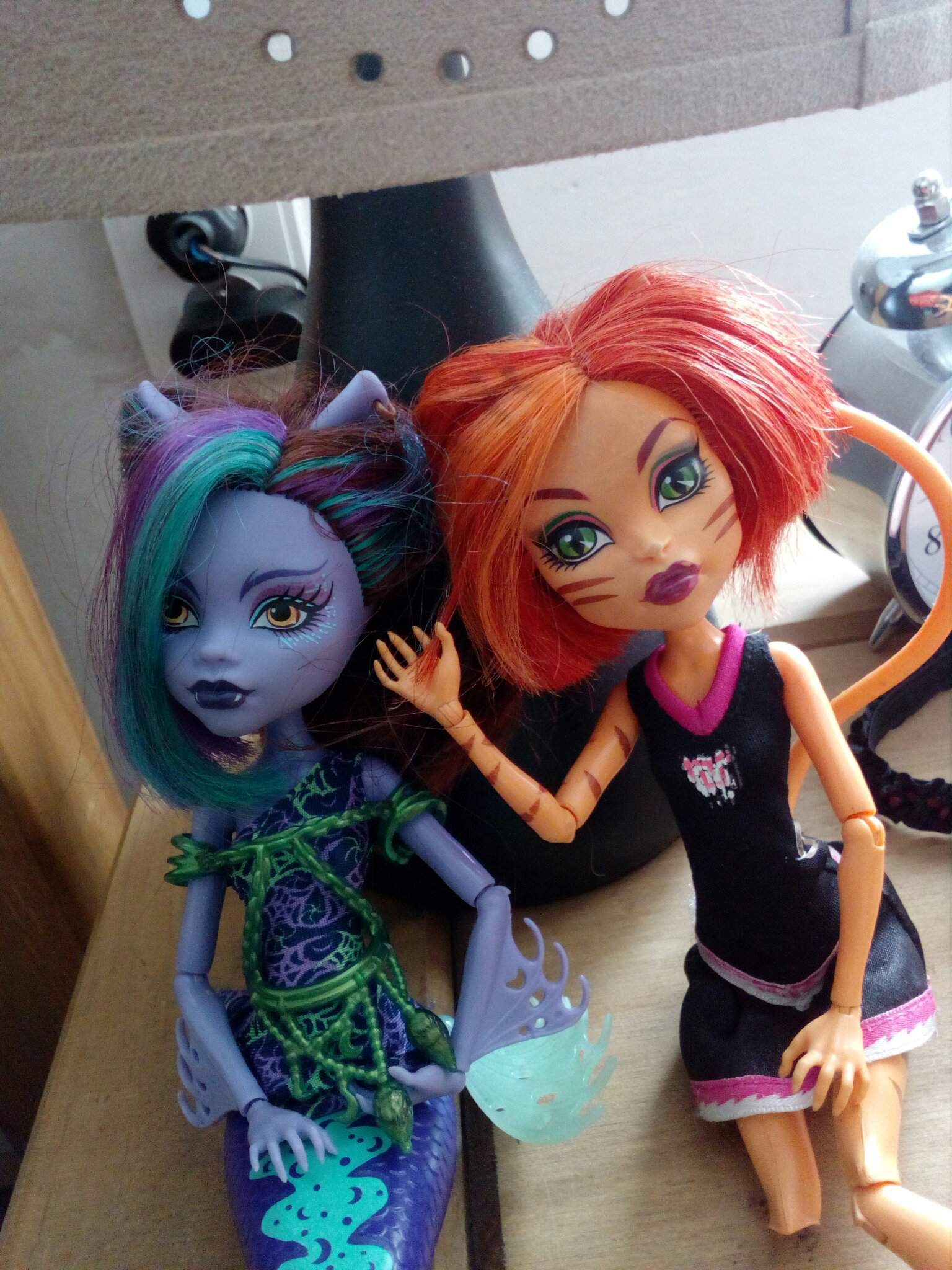 Sea Clawdeen and Toralei. Wanna see my dolls? | Monster High Amino! Amino