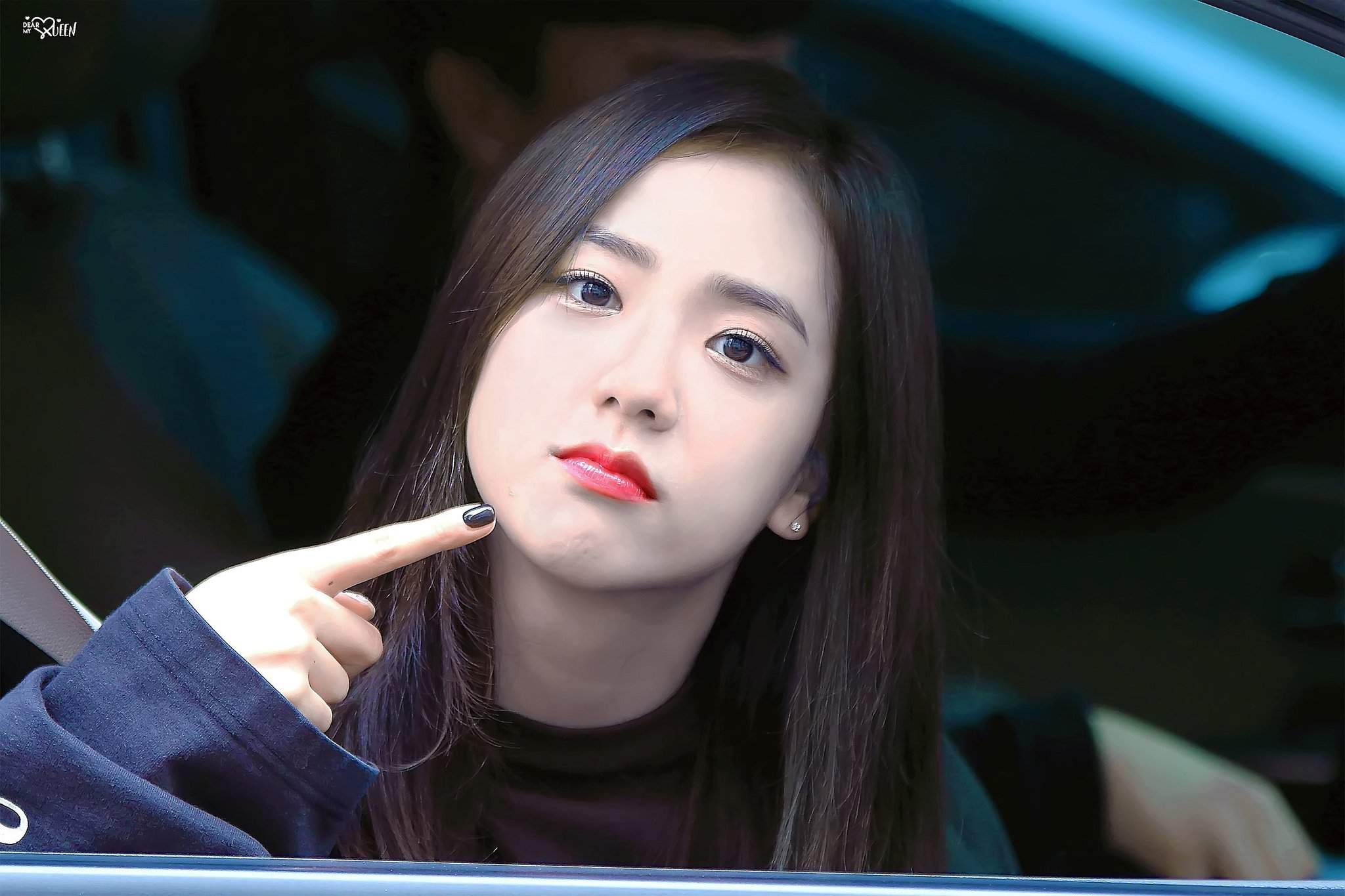 How Cute Jisoo Is | BLINK (블링크) Amino