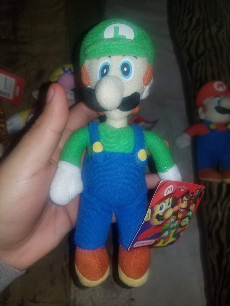 kelly toy luigi