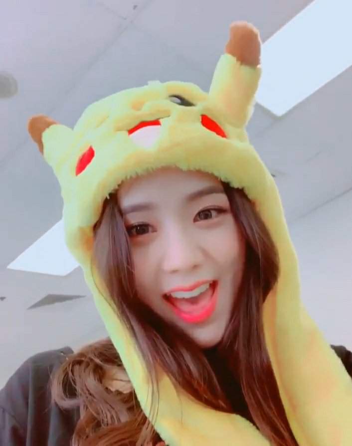 ⚡Pikachuuu~ | Kim Jisoo Amino