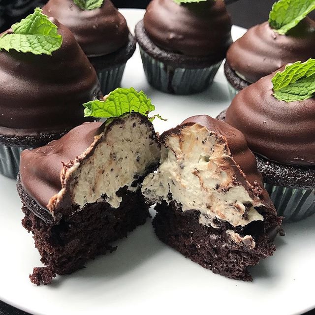 Throwback To The Summer When I First Made These It Was My Time Ever Making Dipped Cupcakes And Definitely A Learning Curve Thats For Sure Throwback To The Summer When I First Made These It Was My Time Ever Making Dipped Cupcakes And Definitely A Learning Curve Thats For Sure