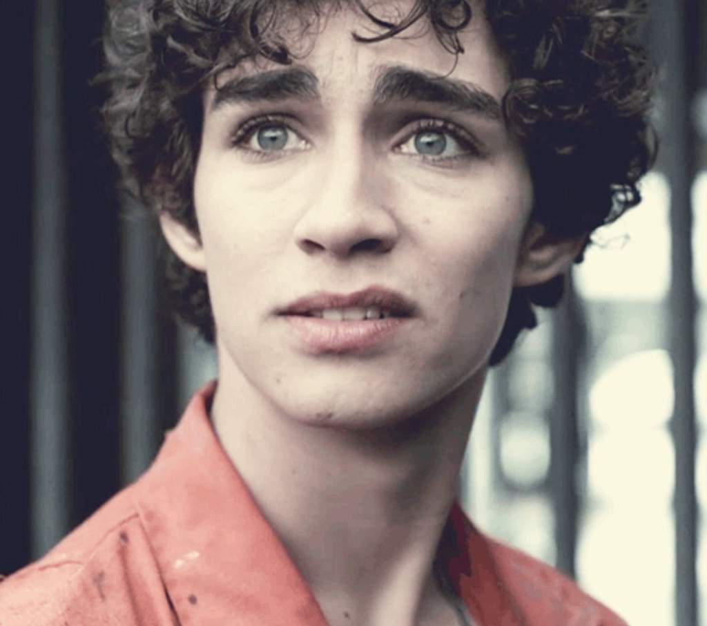 Robert sheehan gif