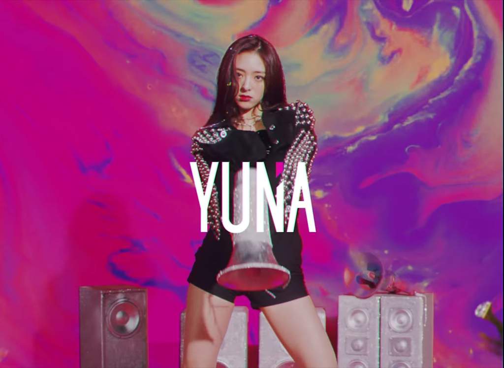 shin-yuna-wiki-official-itzy-amino