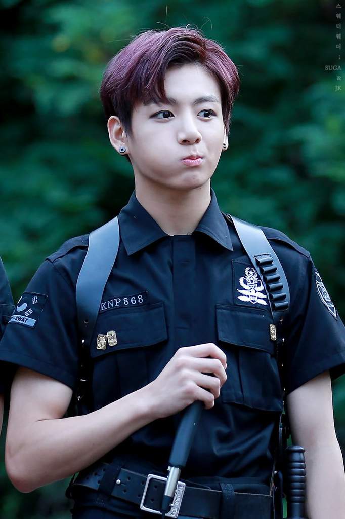 🐰Jeon Jungkook in Dope😍It looks handsome and cute at the same time😶 ...