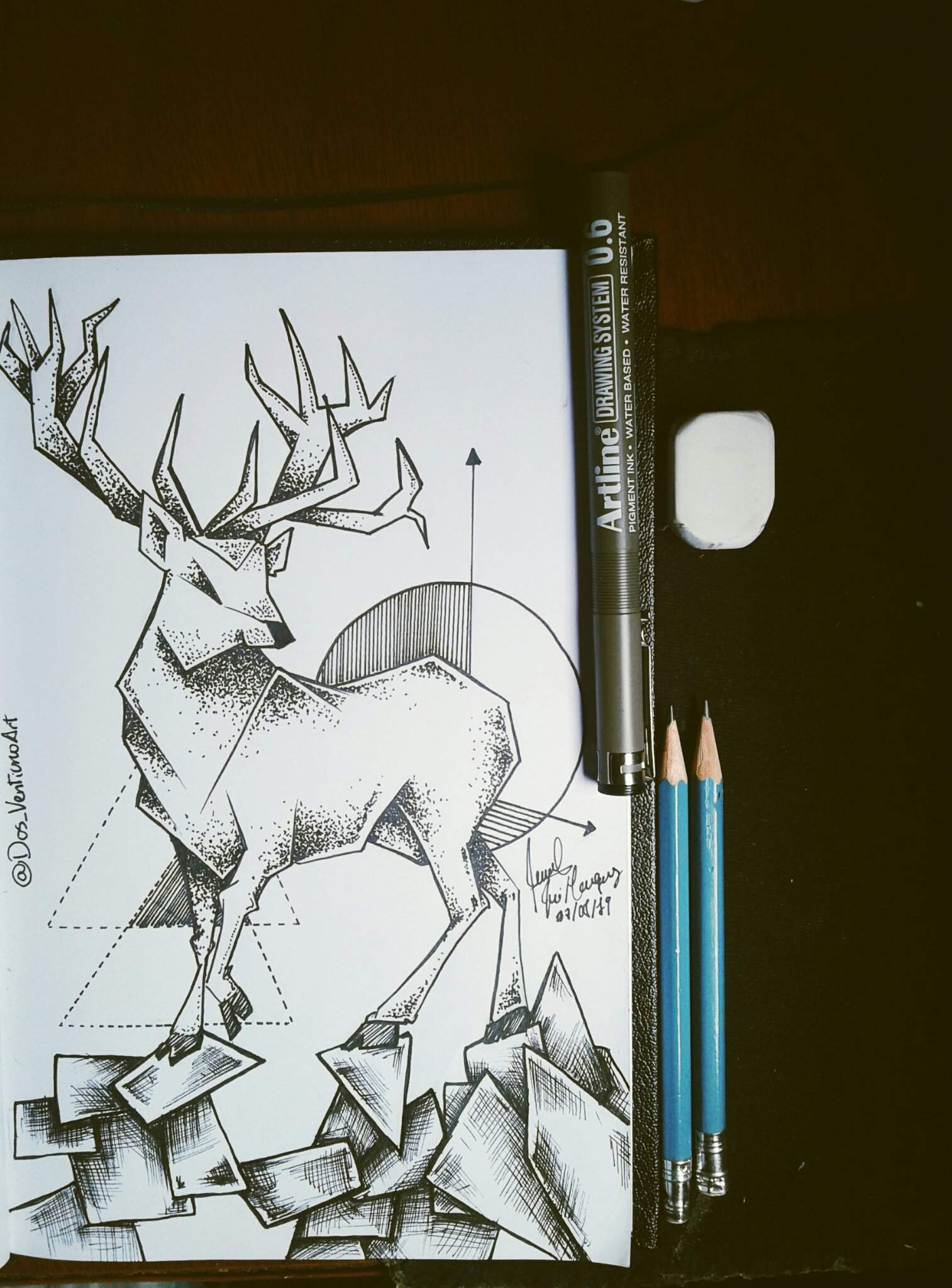 Venado geométrico con puntillismo 🌳 | •Arte Amino• Amino