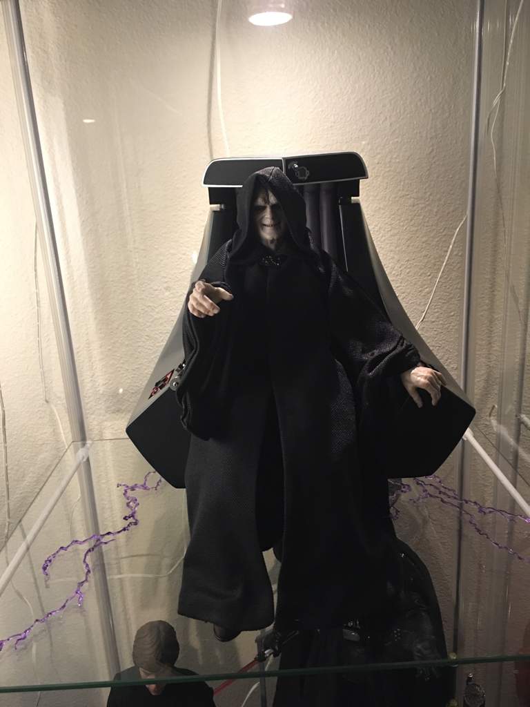 hot toys emperor palpatine deluxe