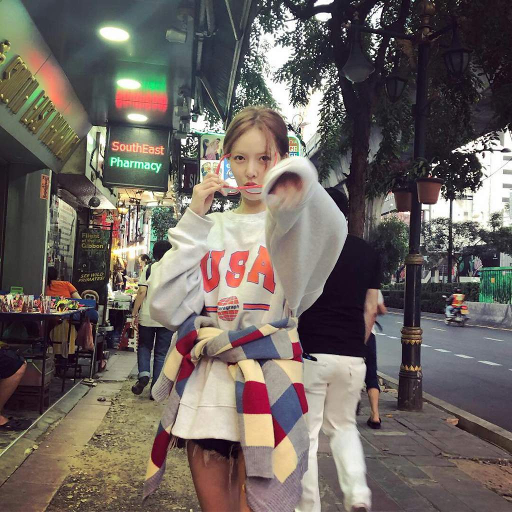 Aesthetic Night On Thailand With Hyuna And E Dawn Hyuna Ig Update Day 1 A Ing Amino