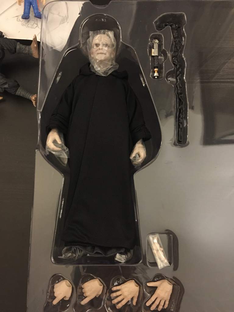hot toys emperor palpatine deluxe