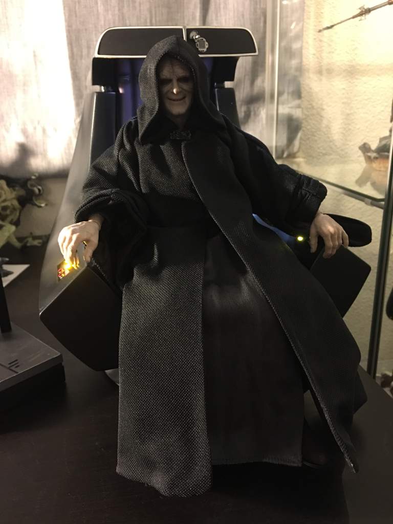 hot toys emperor palpatine deluxe