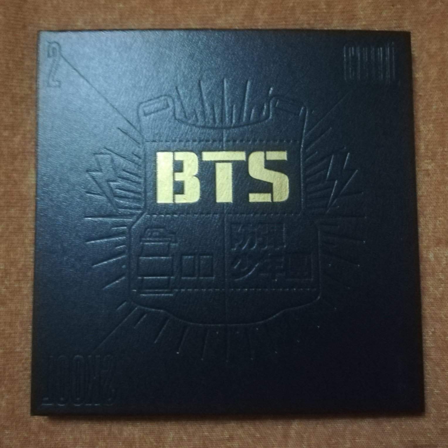 [UNBOXING] BTS - 2 COOL 4 SKOOL | •Kpop• Amino