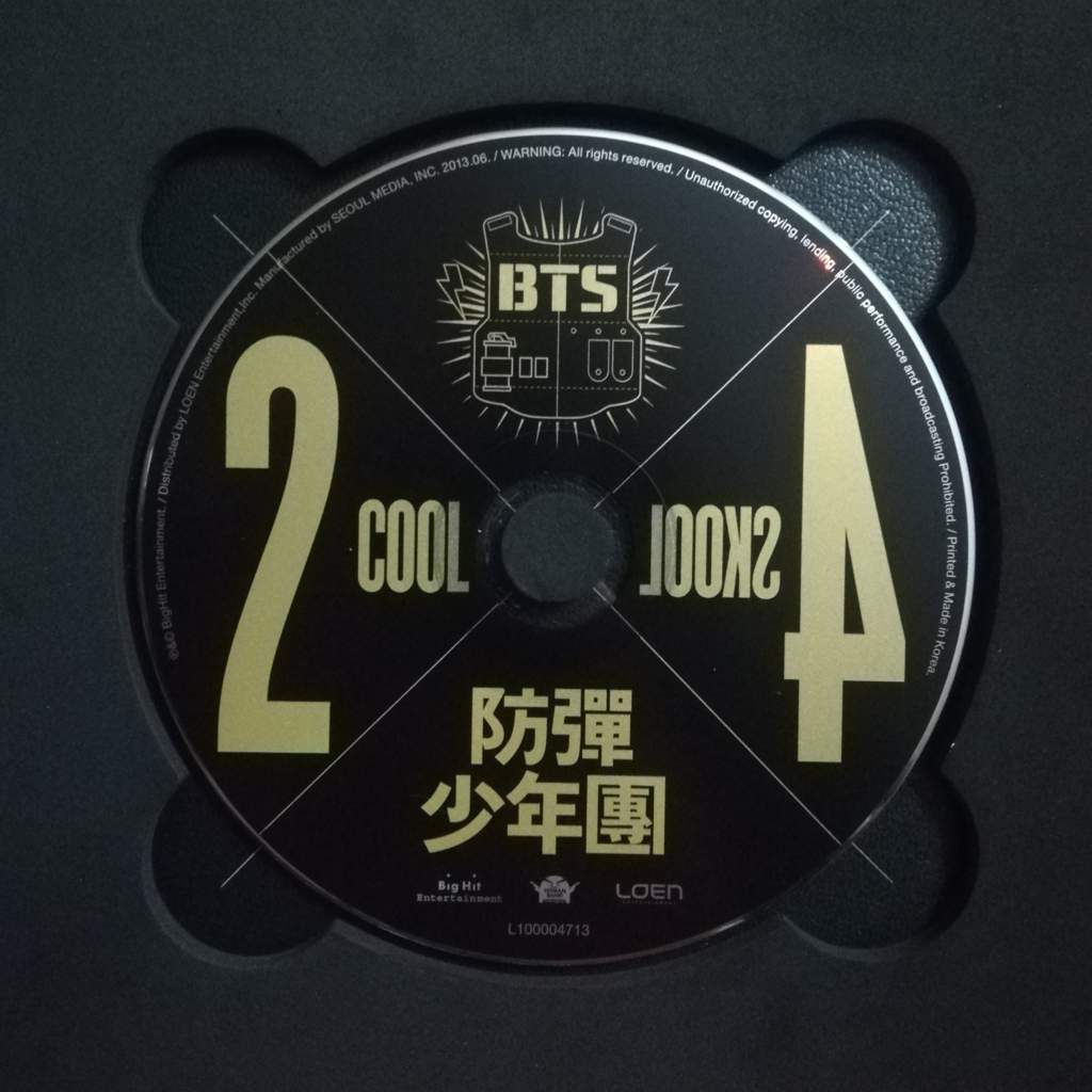 [UNBOXING] BTS - 2 COOL 4 SKOOL | •Kpop• Amino