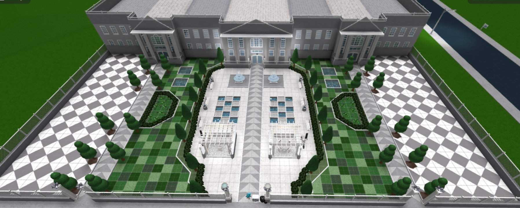 Buckingham palace...? | Roblox Amino