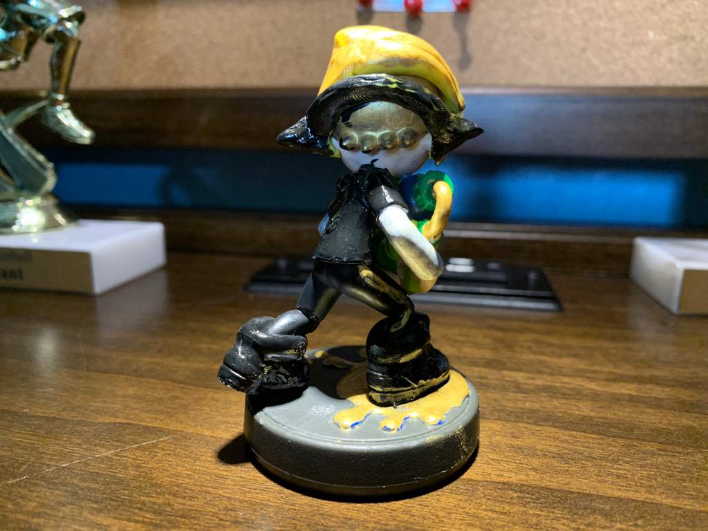 splatoon gold amiibo