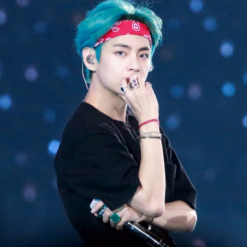 Amo a V con el pelo azul💙 | Taehyung Oficial 🐯 Amino