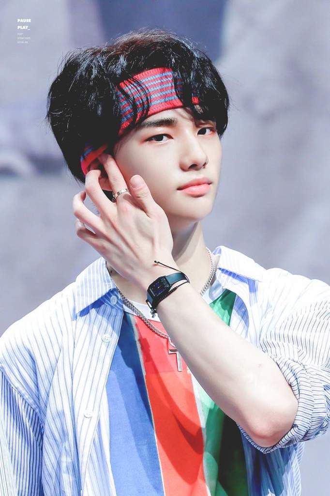 Hyunjin in headbands🤭 | Stray Kids Amino