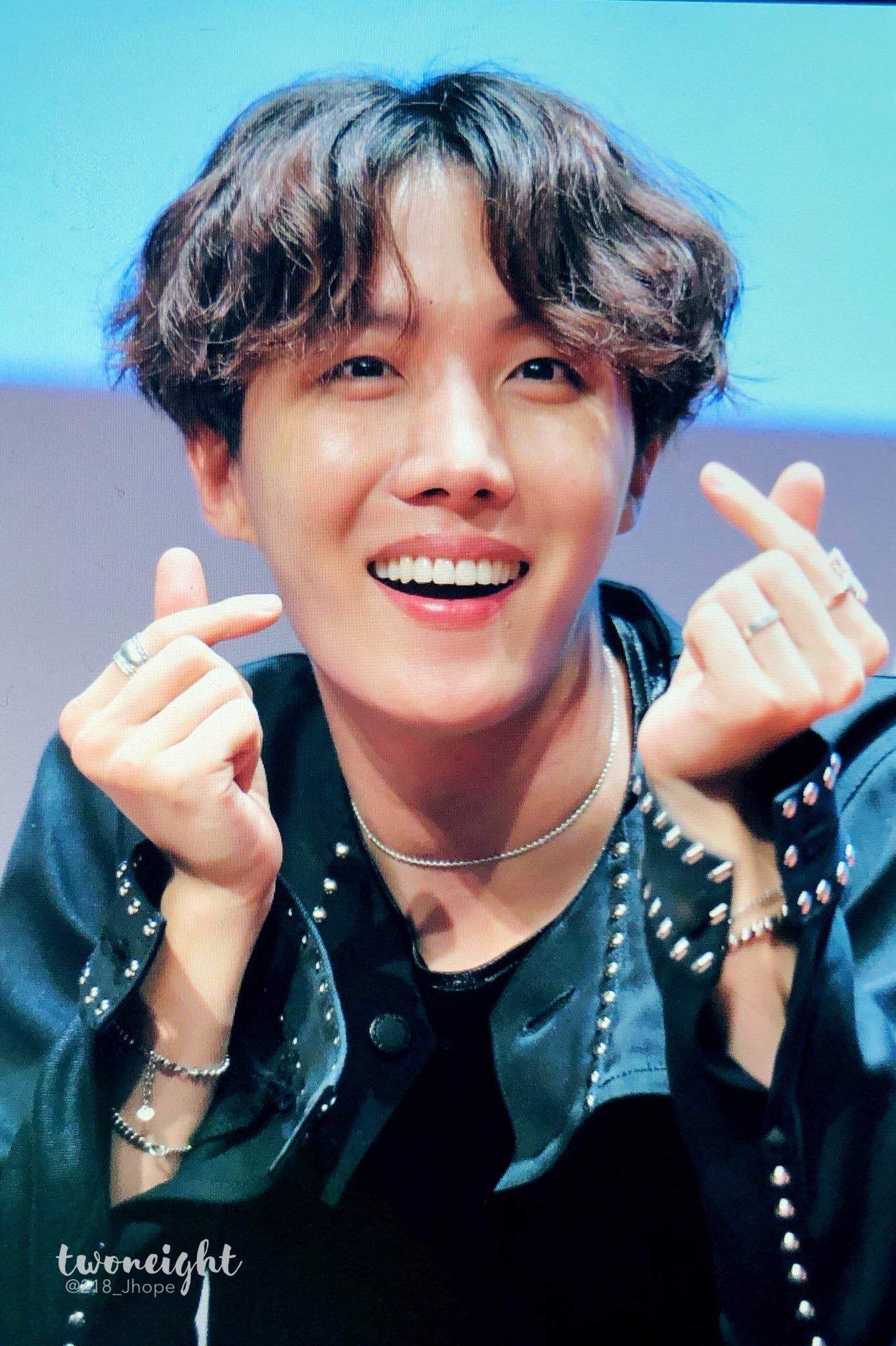 HAPPY JHOPE DAY💕 💜 | Park Jimin Amino