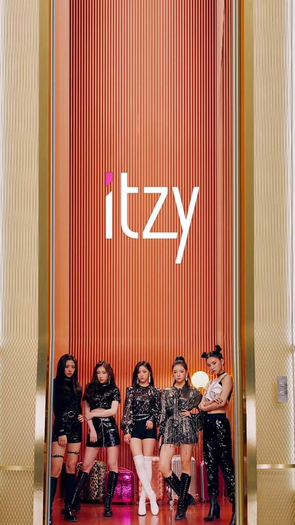 ITZY wallpapers • | K-Pop Amino