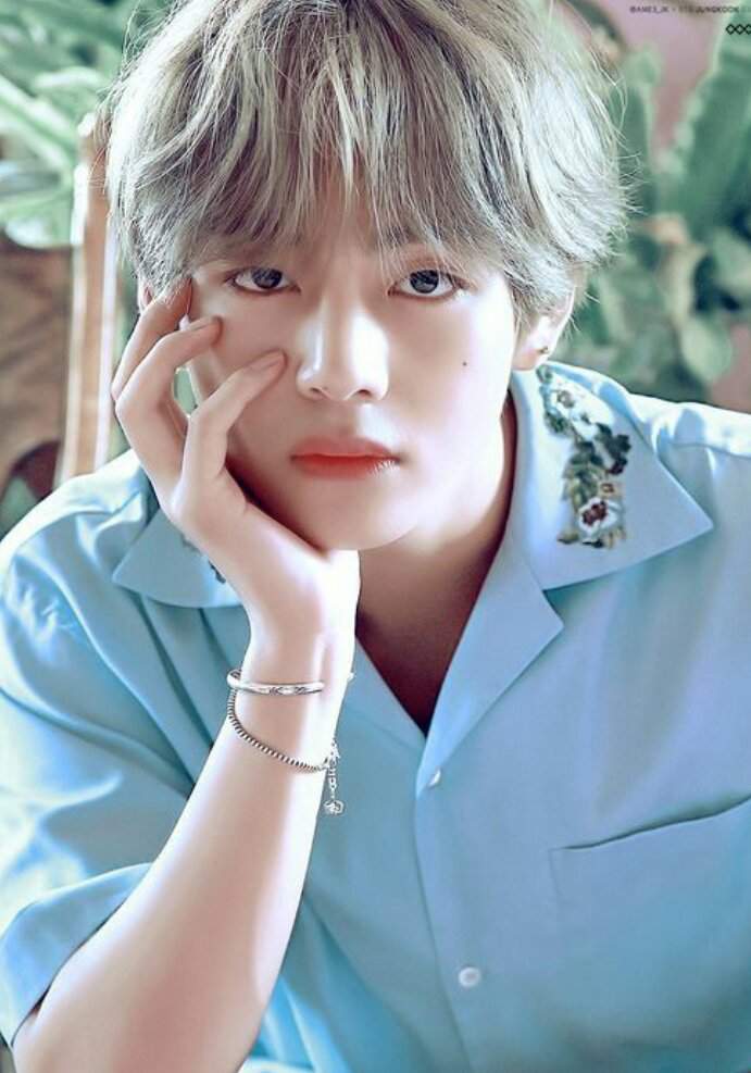 kim taehyung | Wiki | مشاهير العرب Amino Amino