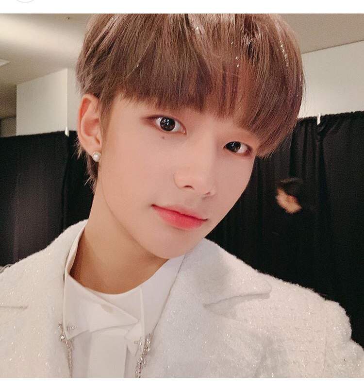 HAPPY BIRTHDAY HYUNJIN 💗🥳 | Stray Kids Amino