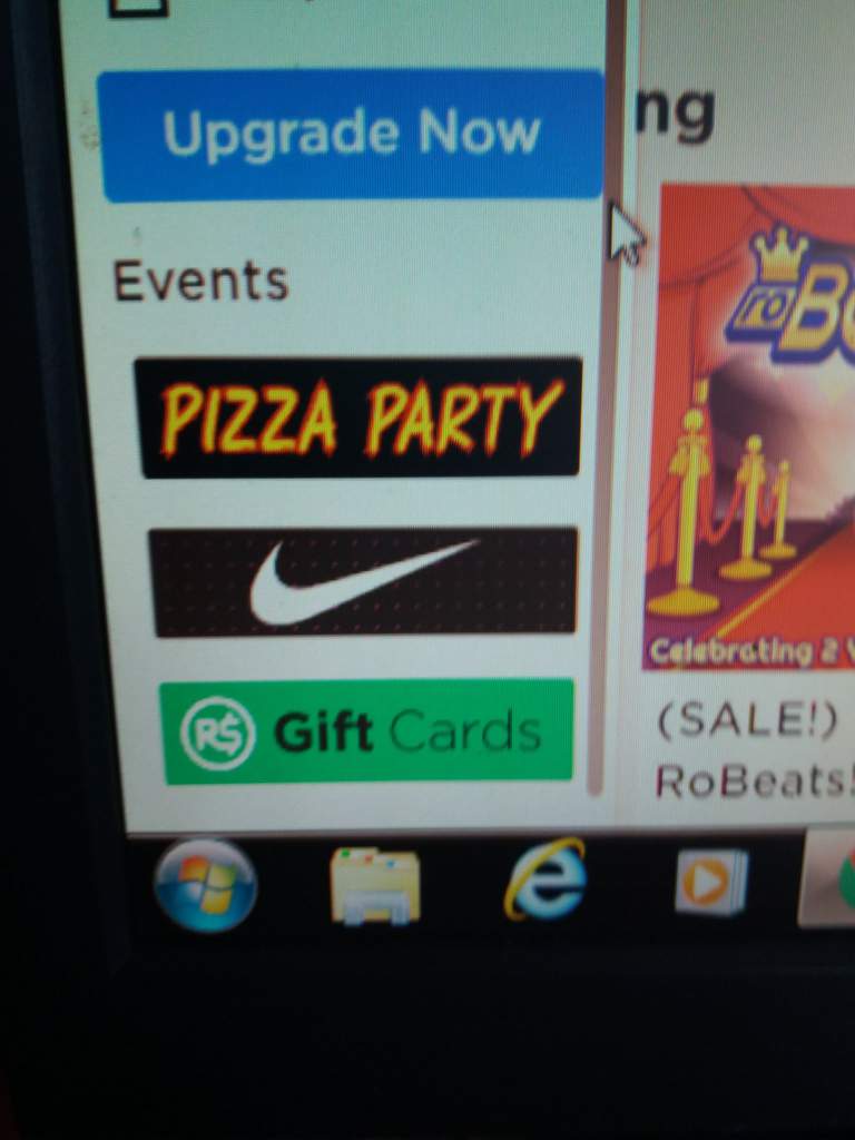 How Are You Now Feel See Pizza Party Even Nike Rthro Roblox Amino - roblox pizza party event crown locations