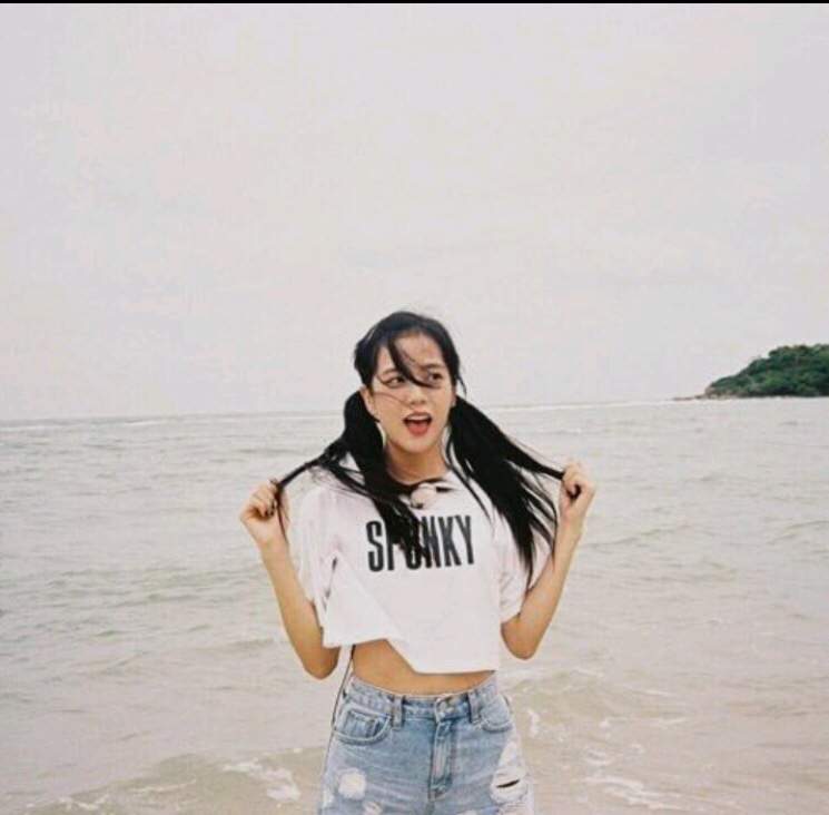 Jisoo On The Beach | Wiki | BLINK (블링크) Amino