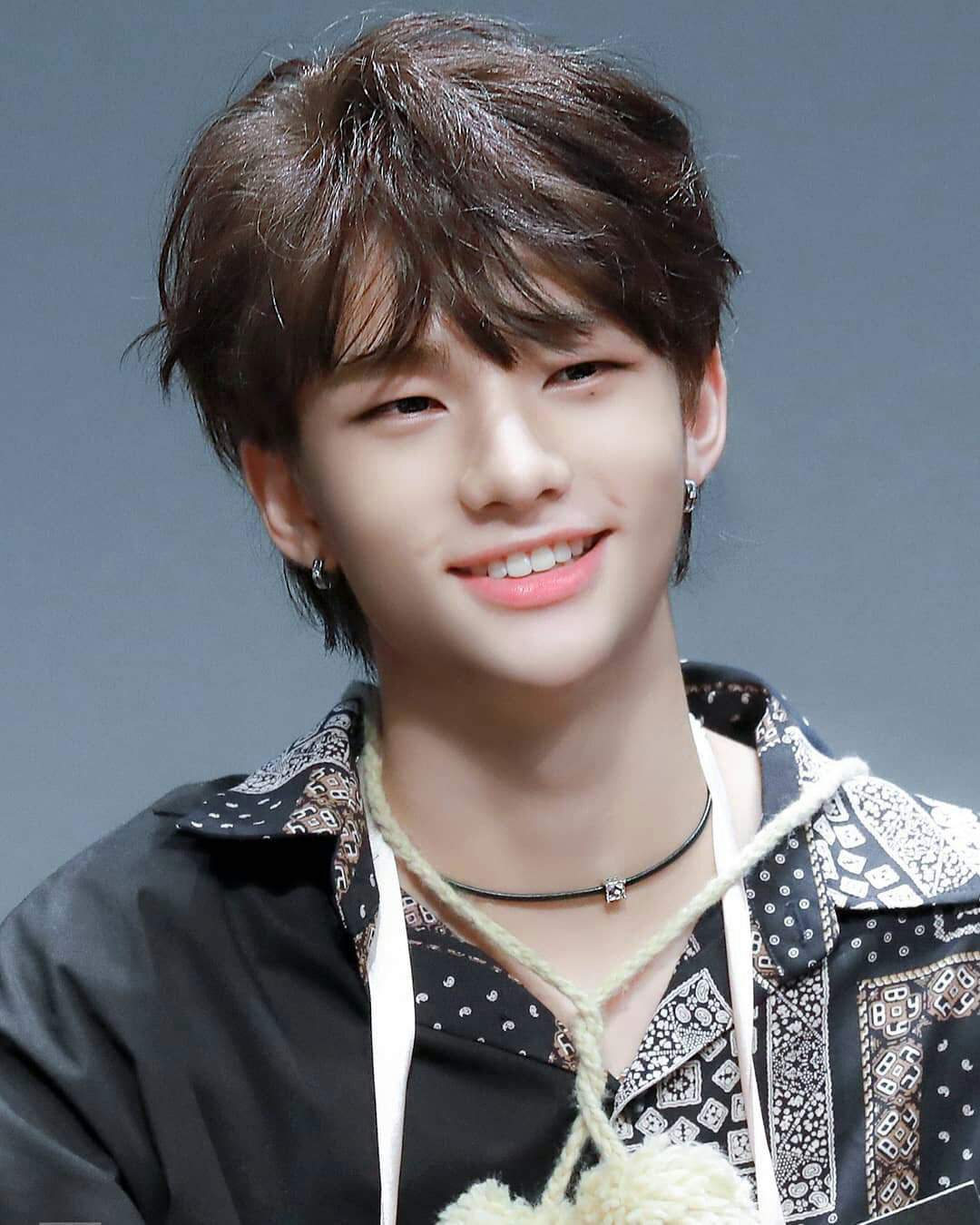 Algunas de las fotos de HyunJin en mi Galeria (Tengo a todos xd!!)...Y ...