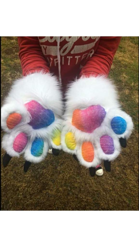 Puffy Paw Commissions Open! | Furry Amino