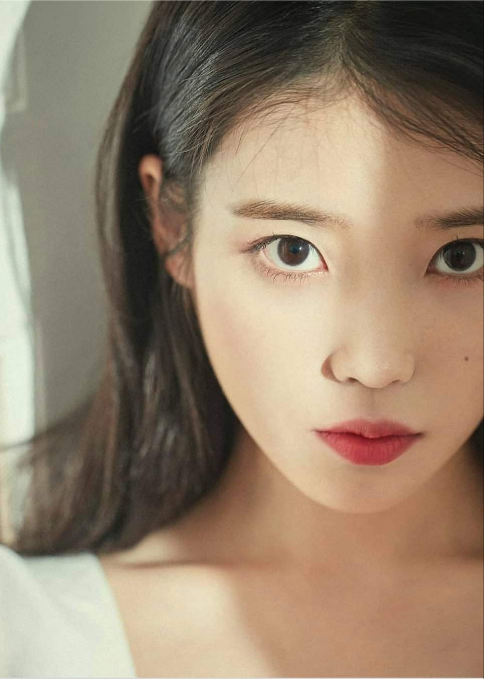 Fotos de IU💛 | •K-Pop• Amino