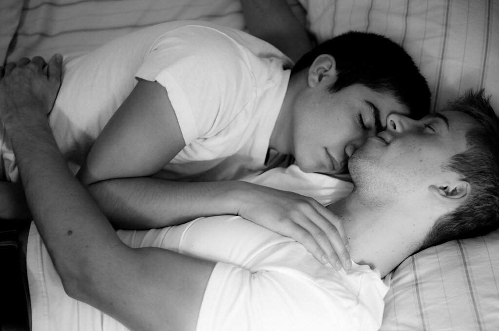 Kissing gaysex swingers petite