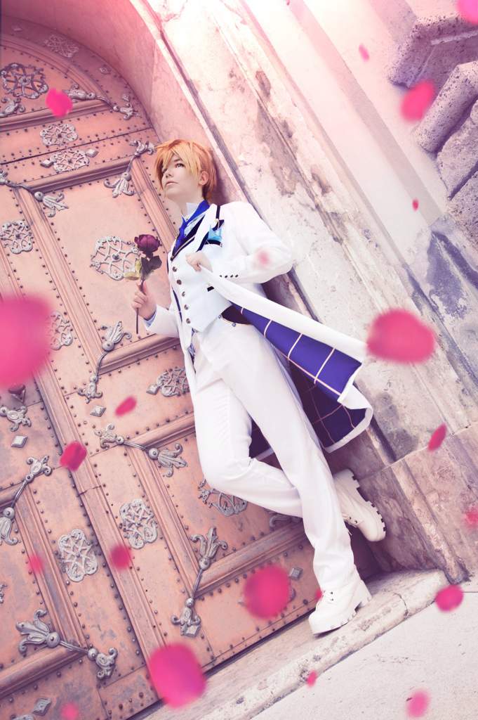 arthur pendragon white rose nendoroid