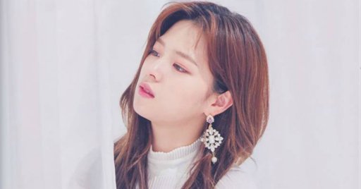 Twice S Jeongyeon Says She S Cutting Her Hair Short Again For This