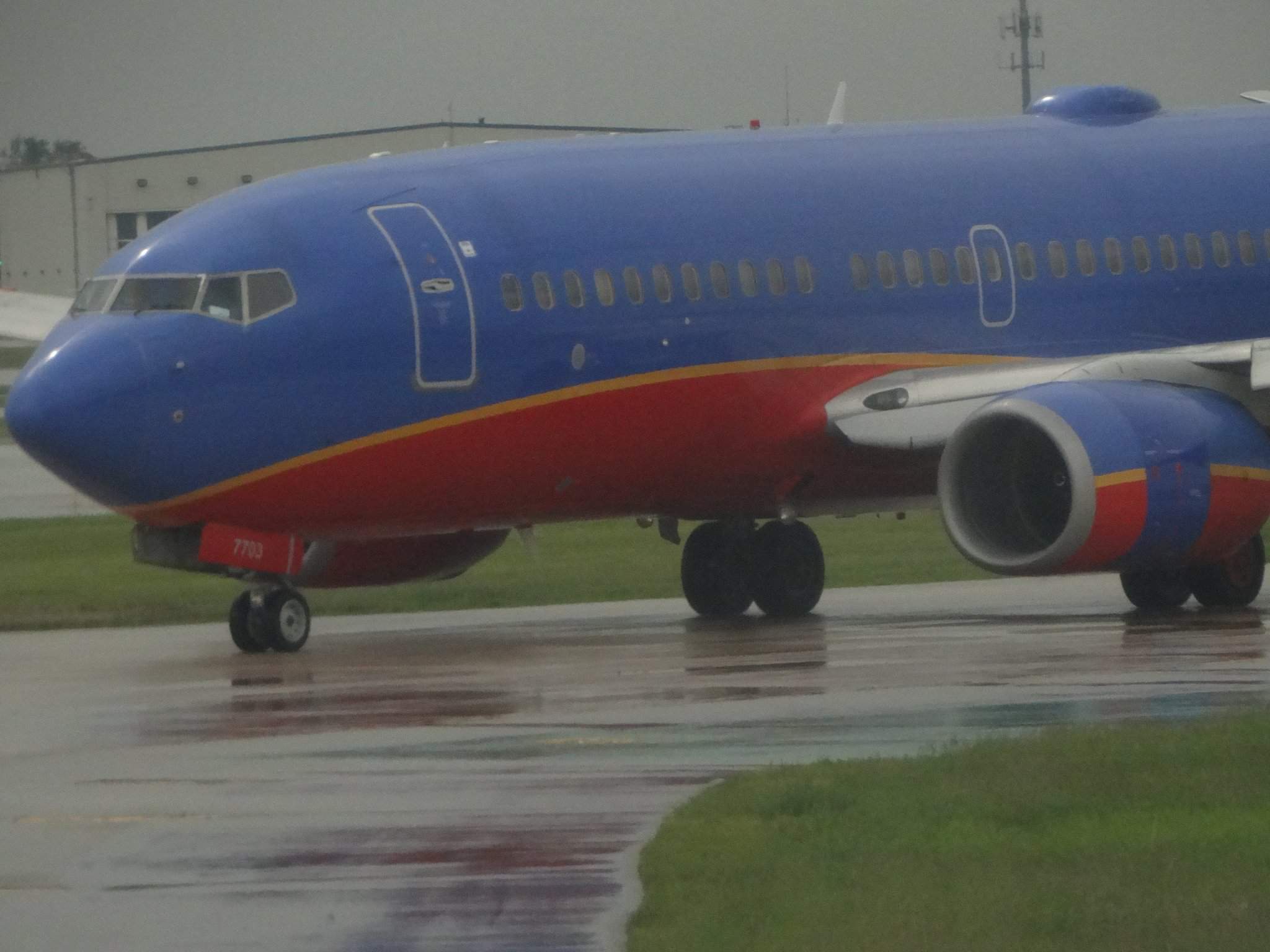 Southwest Airlines Boeing 737 Mismatched Engine | Aviation And Flying Amino