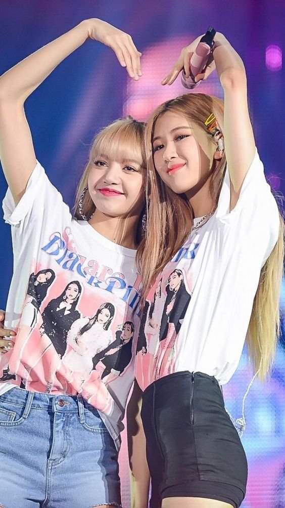 Blackpink duo Lisa and Rose CR : Pinterest | BLINK (블링크) Amino