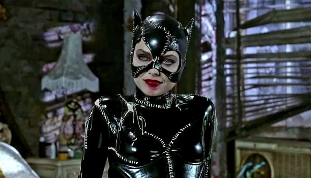 Catwoman (Batman Returns) | Wiki | All Things Comics Amino