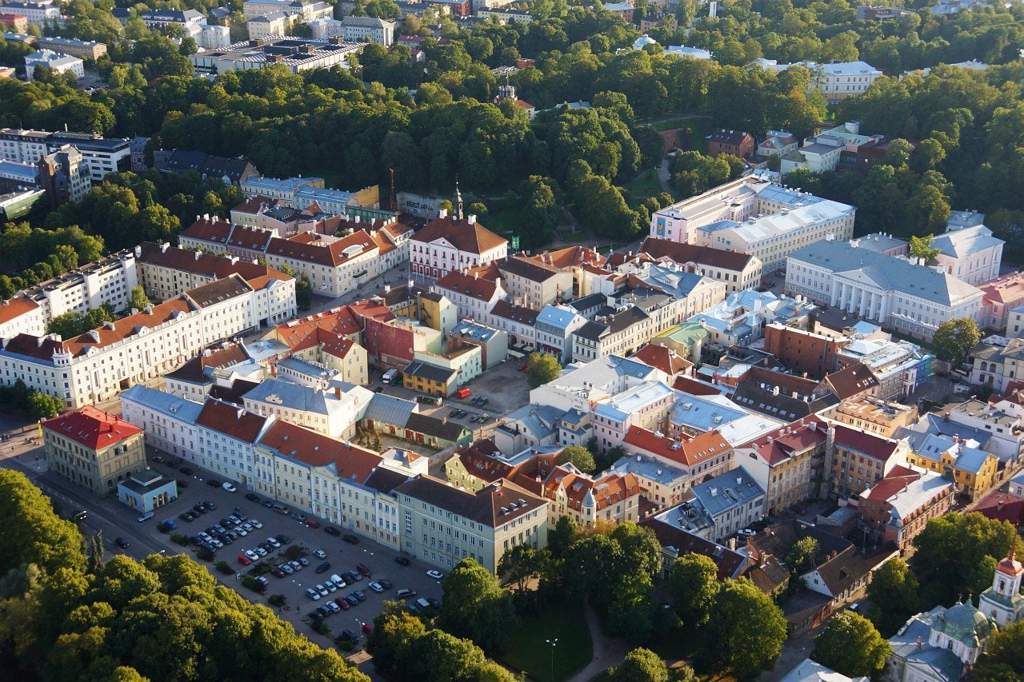 Отзыв тарту. Тарту. Тарту Эстония. Тарту Эстония Кремль. Тарту старый город.