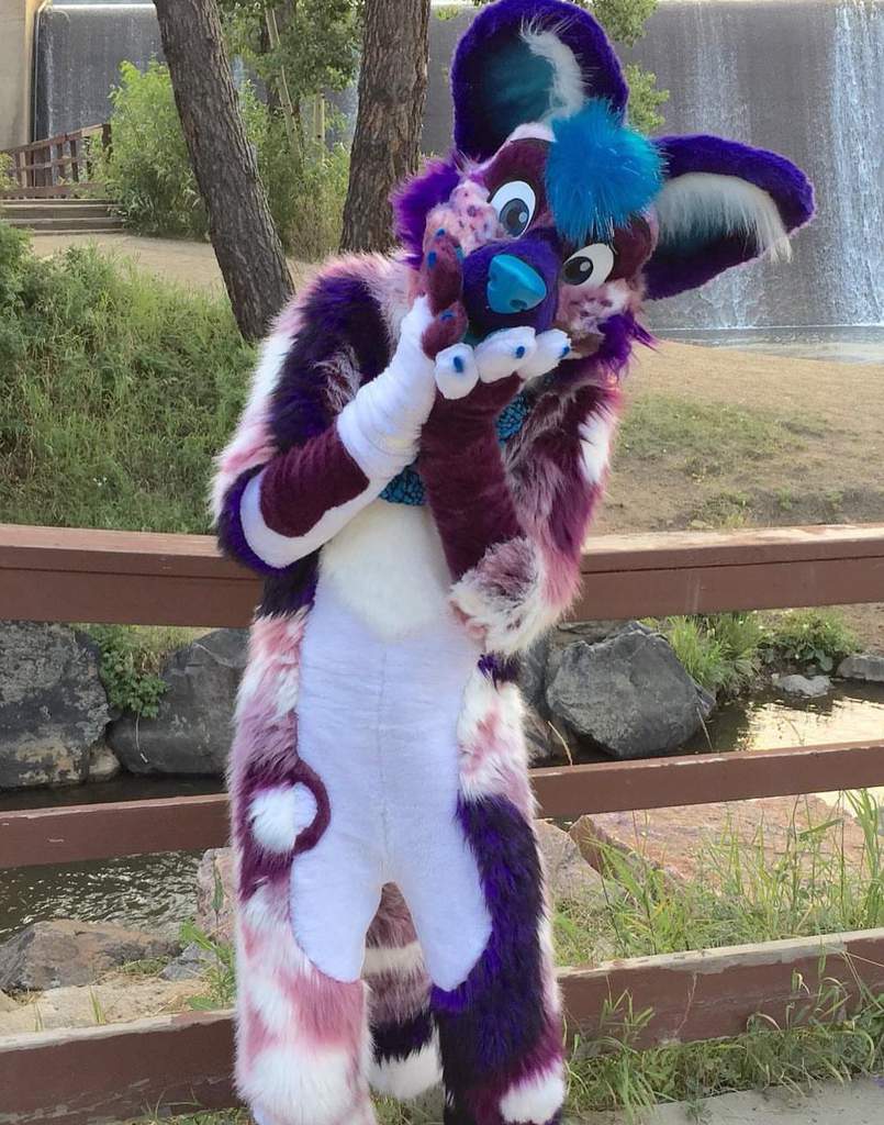 Smexy af fursuits | Squid University Official Amino