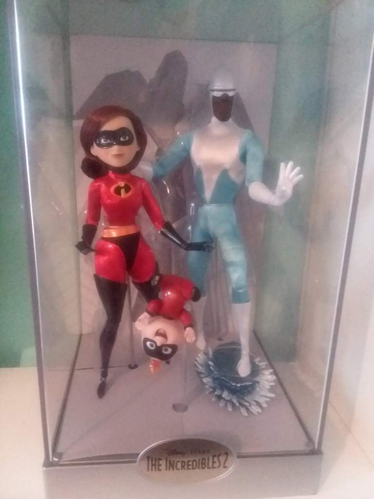 incredibles 2 limited edition doll set