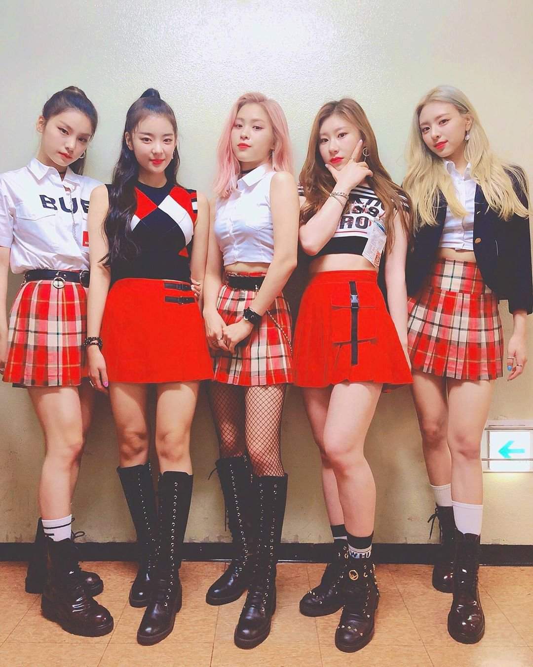 ITZY at Music Bank | ITZY (있지) Amino