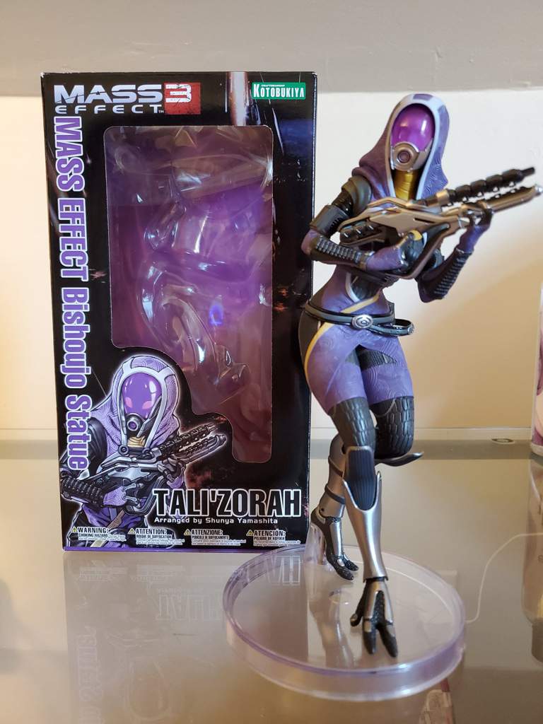 mass effect tali statue