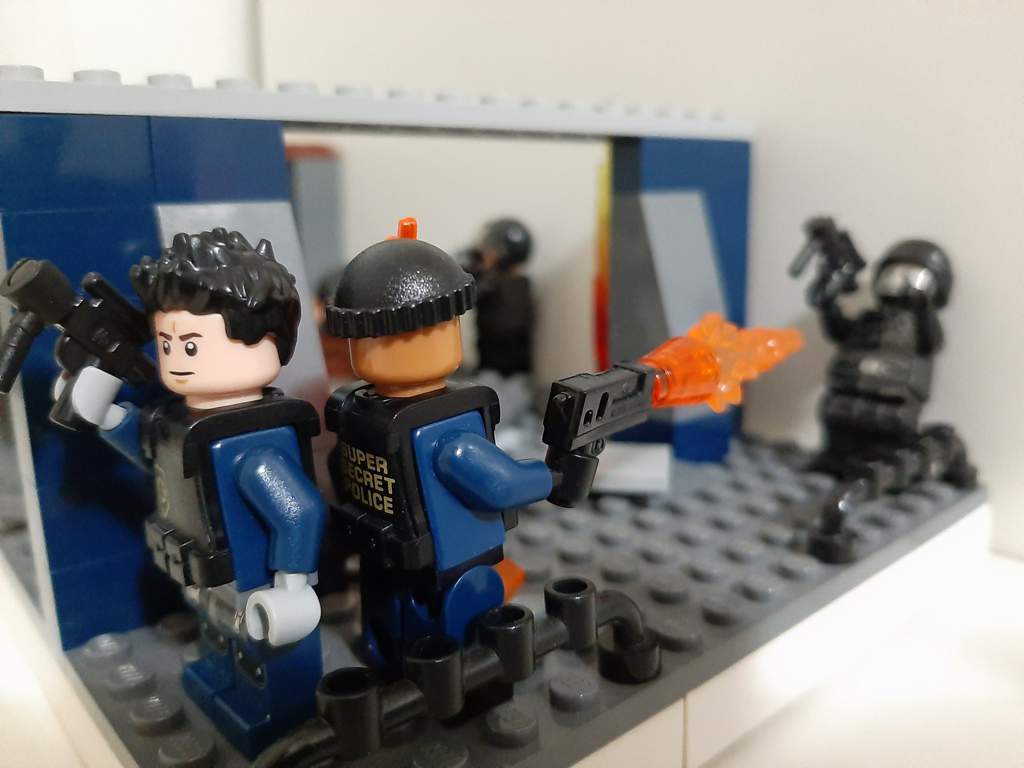 LEGO AVENGERS Figur aus LEGO®-Teilen Agent MOC SHIELD Agentin II 
