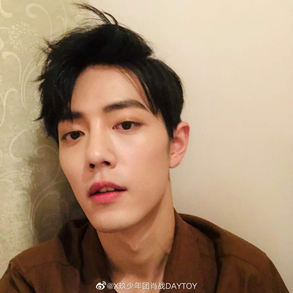 Xiao Zhan New Weibo Pics | CPOP 音乐 Amino