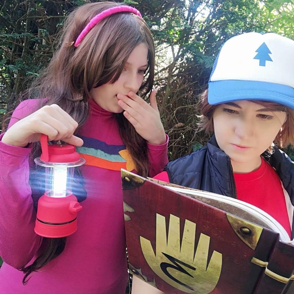 Our Dipper and Mabel Cosplays | Gravity Falls Amino