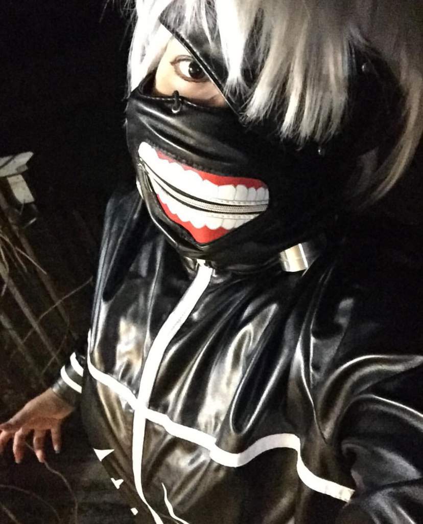 Overall Kaneki cosplay improvement from 1st pic to the ...