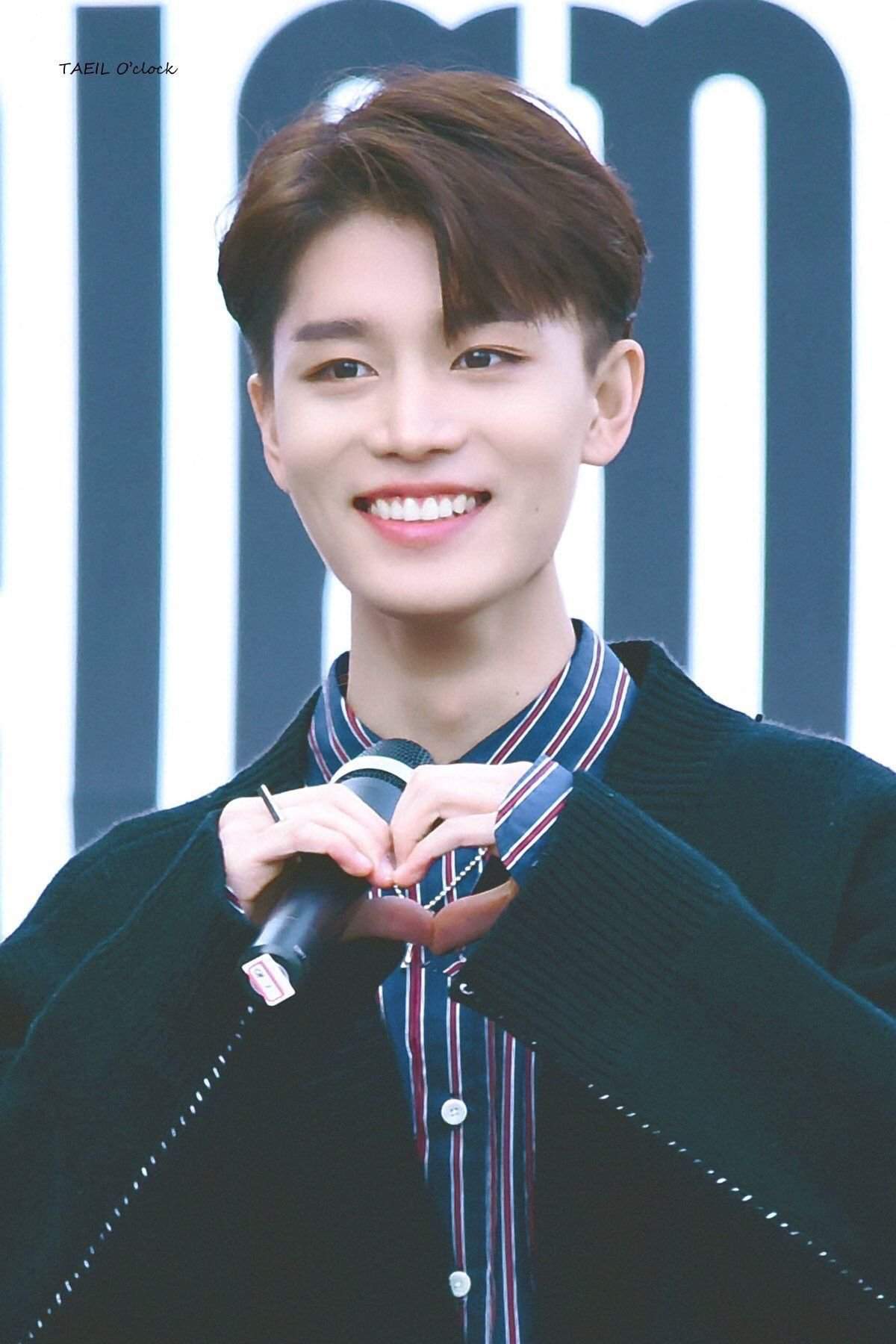 I'm in love with Taeil and his precious smile😚😚 | NCT (엔시티) Amino