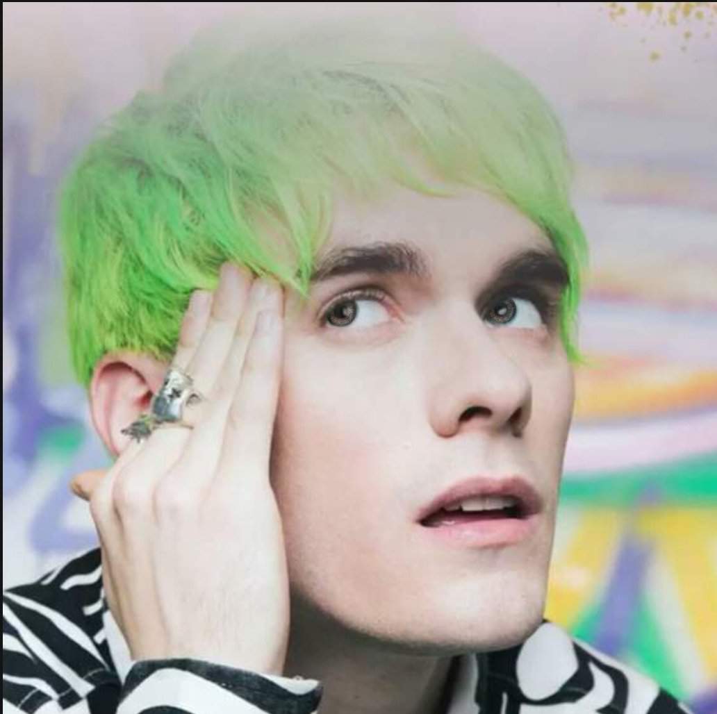 What Awsten would look like with brown eyes | Waterparks Amino